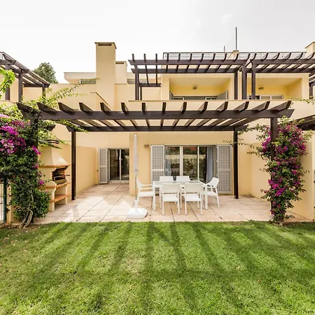 Outstanding 3 Bedroom Townhouse * Quarteira