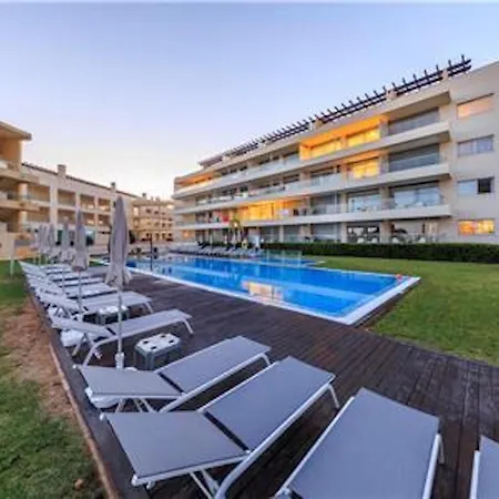 Outstanding 3 Bedroom Townhouse Сasa de vacaciones