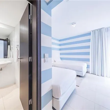 Outstanding 3 Bedroom Townhouse Holiday home