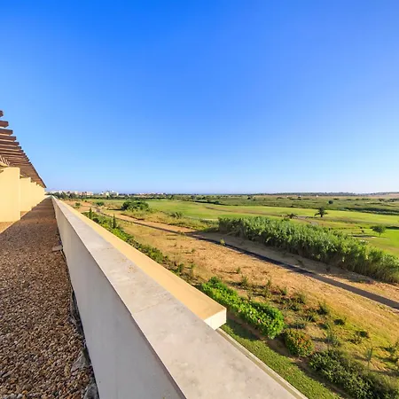 Outstanding 3 Bedroom Townhouse Holiday home *