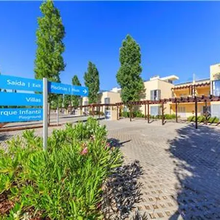 Outstanding 3 Bedroom Townhouse * Quarteira