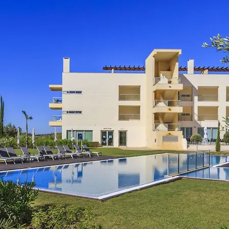 Outstanding 3 Bedroom Townhouse Quarteira
